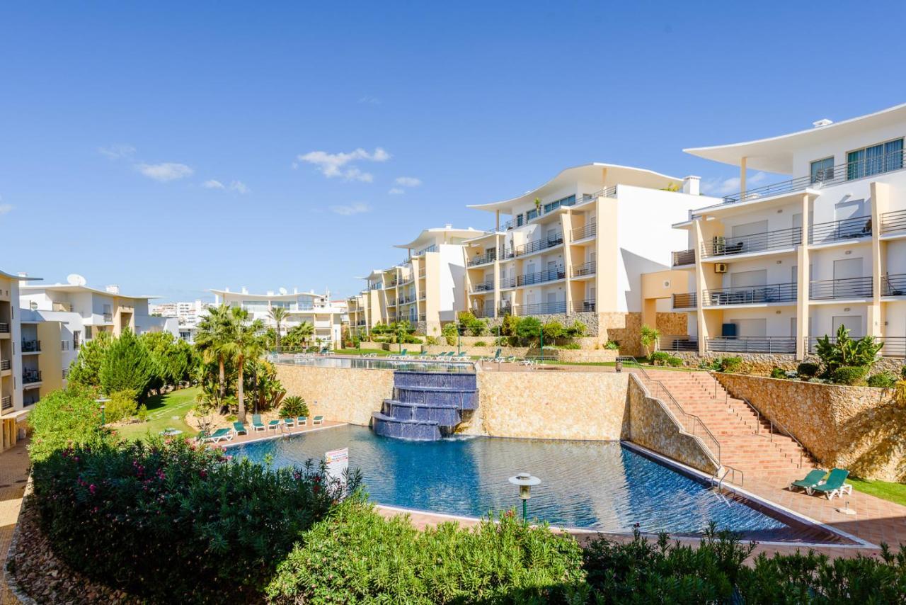 Ocean View Apartment With 3 Spacious Terraces, 2 Swimming Pools & Tennis Court Албуфейра Екстер'єр фото