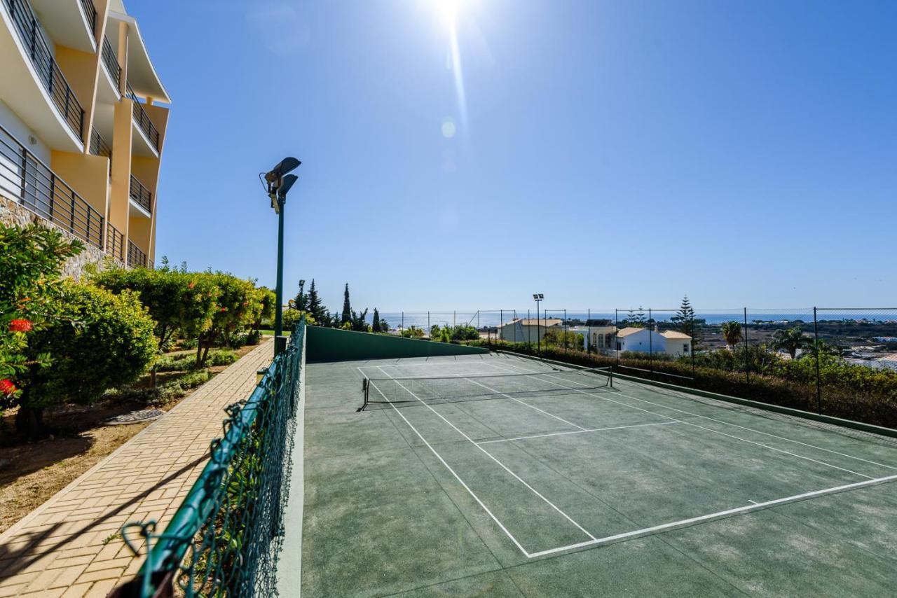 Ocean View Apartment With 3 Spacious Terraces, 2 Swimming Pools & Tennis Court Албуфейра Екстер'єр фото